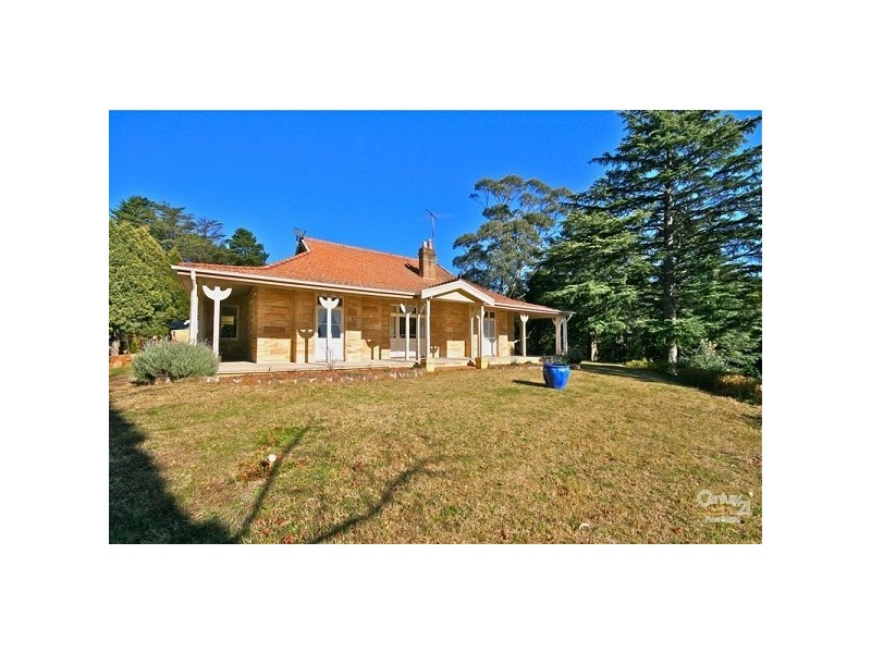 2 Fitzstubbs Avenue, Wentworth Falls NSW 2782
