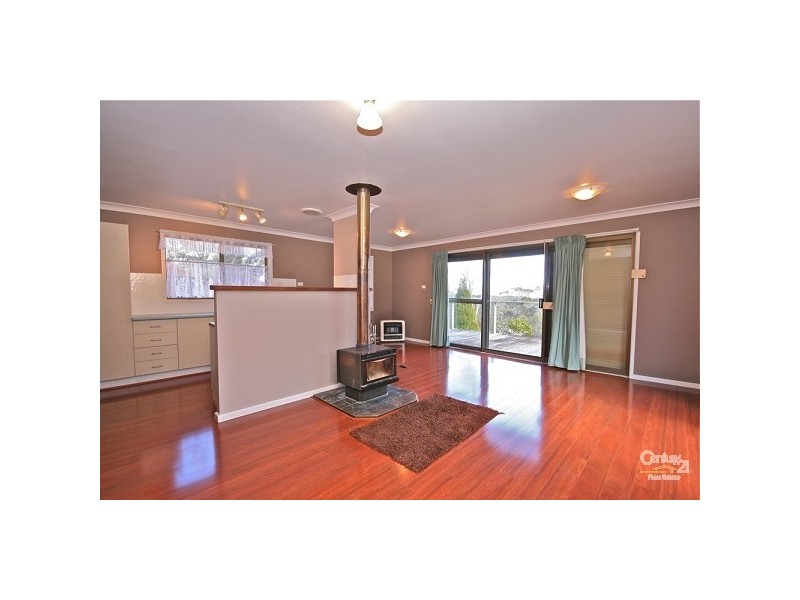 63 Tableland Road, Wentworth Falls NSW 2782