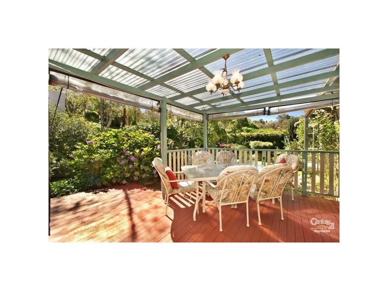 23 Taylor Ave, Wentworth Falls NSW 2782