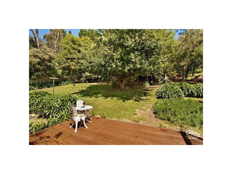 29 Taylor Ave, Wentworth Falls NSW 2782