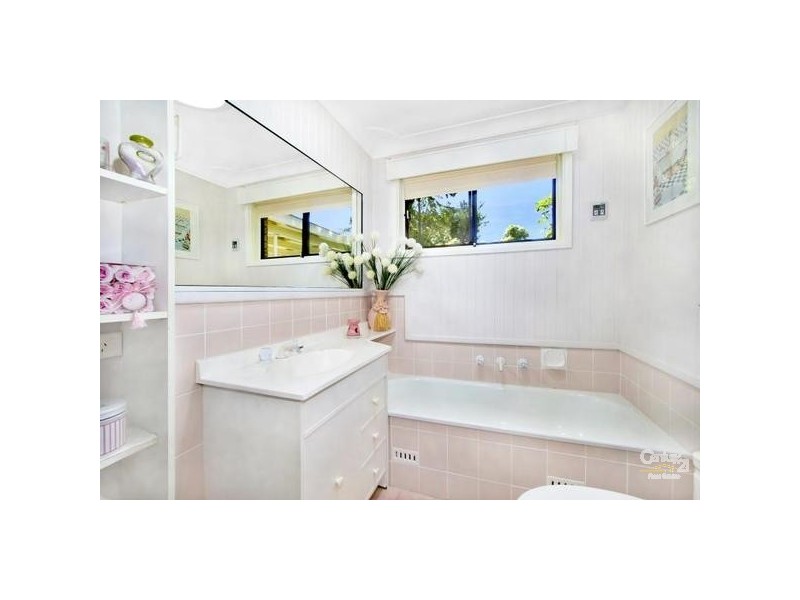 5 David St, Wentworth Falls NSW 2782