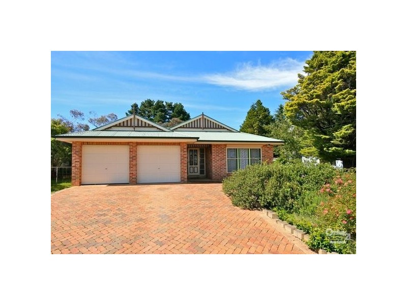 90  Tableland Road, Wentworth Falls NSW 2782