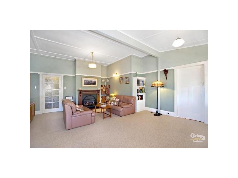 2-4 Angel St, Wentworth Falls NSW 2782