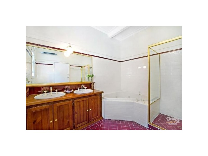 2-4 Angel St, Wentworth Falls NSW 2782