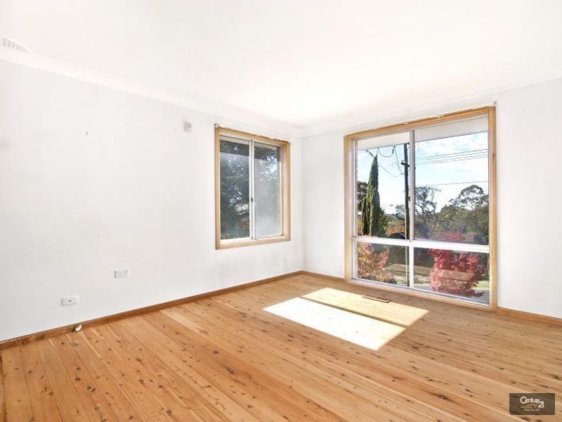 14 Tarella Rd, Wentworth Falls NSW 2782