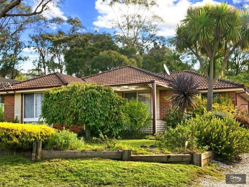 8 Hill Street, Wentworth Falls NSW 2782