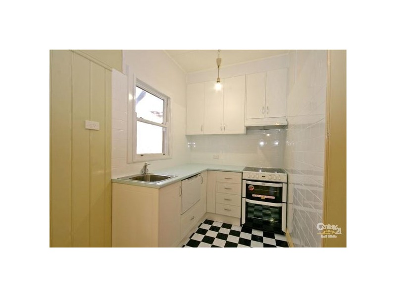 9 Parkes Street, Wentworth Falls NSW 2782