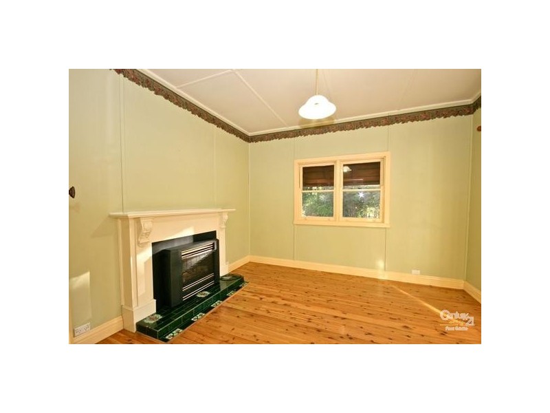 9 Parkes Street, Wentworth Falls NSW 2782