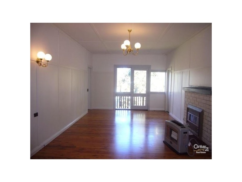 38 Nelson Avenue, Wentworth Falls NSW 2782