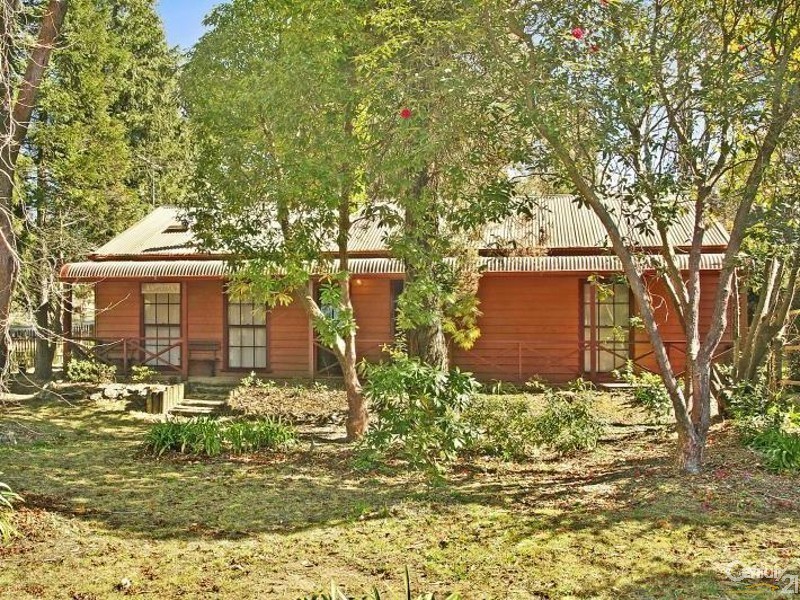 35 Fitzgerald Street, Wentworth Falls NSW 2782