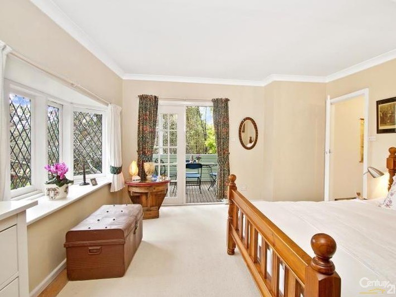 9 Fletcher St, Wentworth Falls NSW 2782