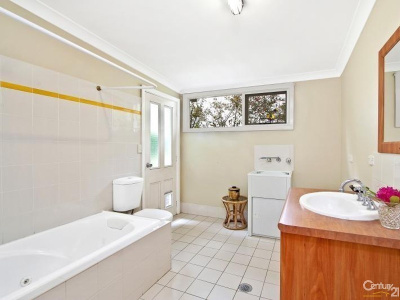 9 Fletcher St, Wentworth Falls NSW 2782