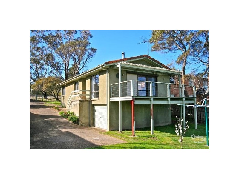 63 Tableland Road, Wentworth Falls NSW 2782