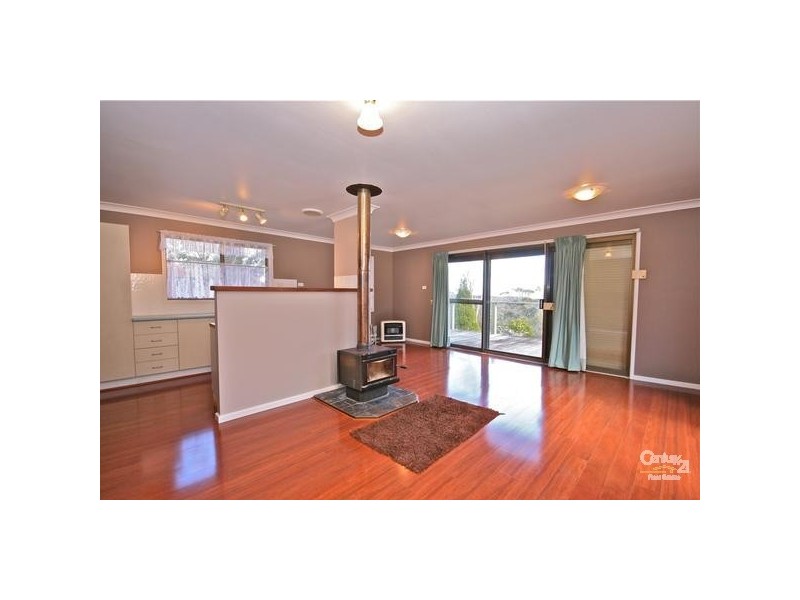 63 Tableland Road, Wentworth Falls NSW 2782