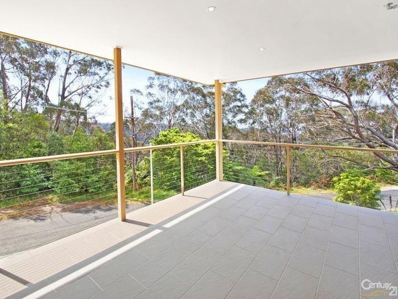 2 Wood Street, Wentworth Falls NSW 2782