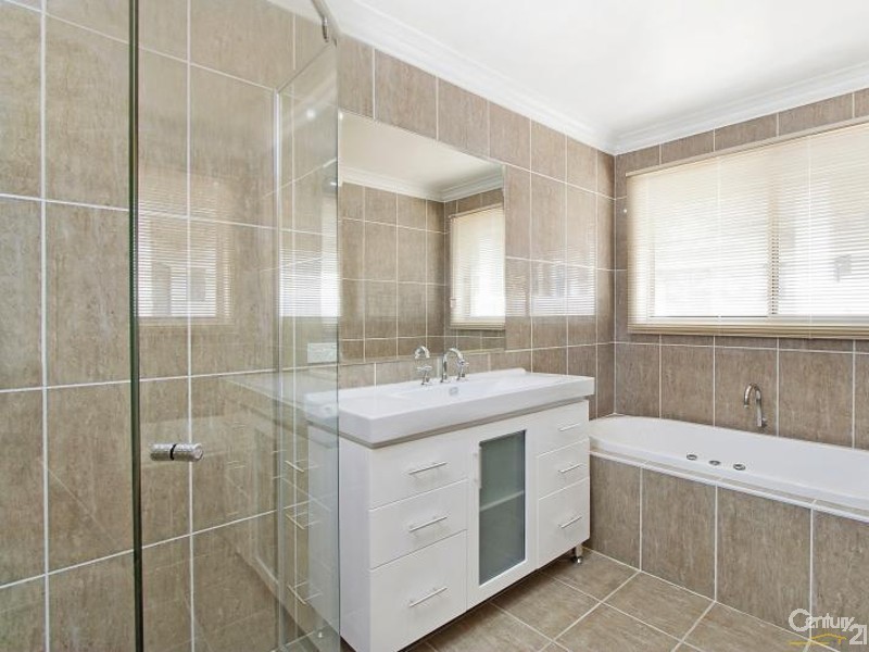 2 Wood Street, Wentworth Falls NSW 2782