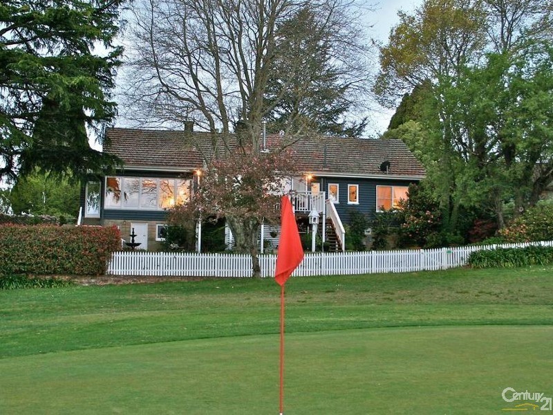 108 Blaxland Rd, Wentworth Falls NSW 2782