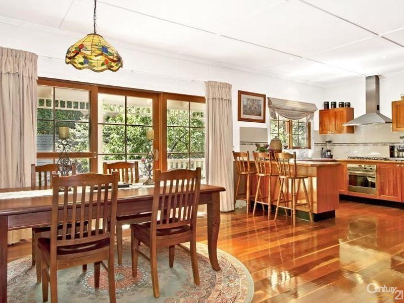 81 Falls Road, Wentworth Falls NSW 2782