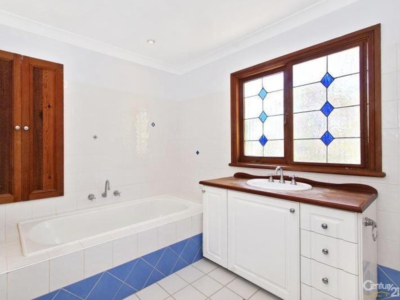 46 Darwin Avenue, Wentworth Falls NSW 2782