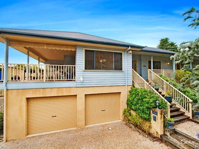 3 Walmer Cres, Wentworth Falls NSW 2782