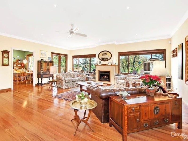 3 Walmer Cres, Wentworth Falls NSW 2782