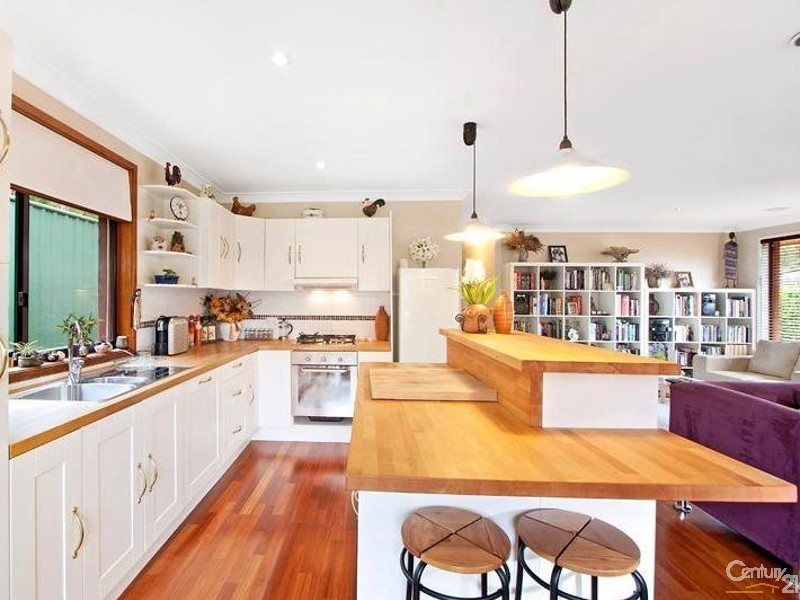 17 Cook Road, Wentworth Falls NSW 2782