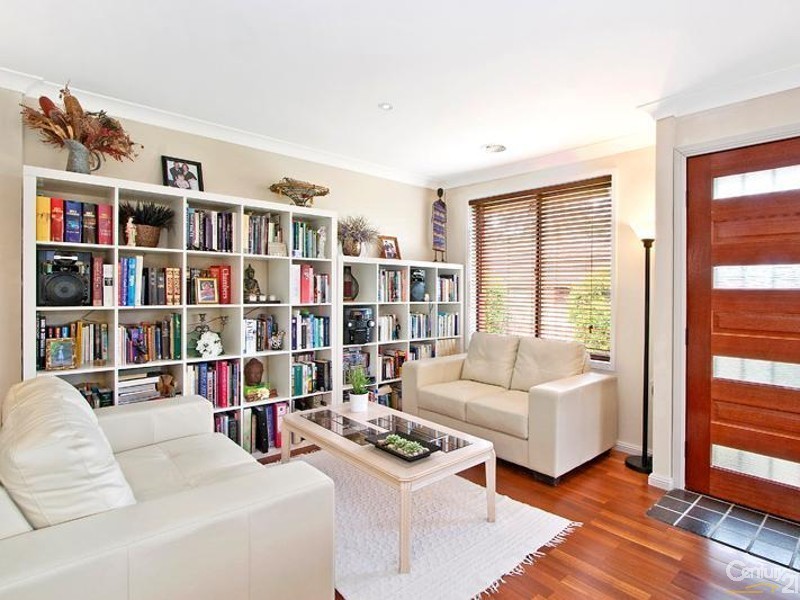 17 Cook Road, Wentworth Falls NSW 2782