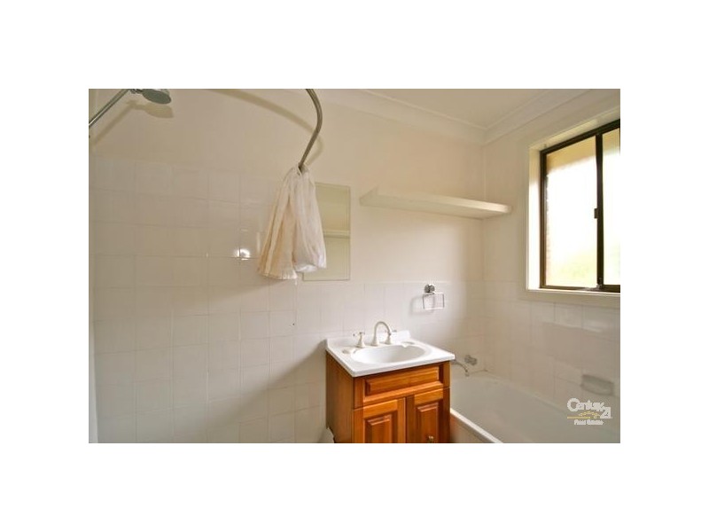 121 Henderson Rd, Wentworth Falls NSW 2782