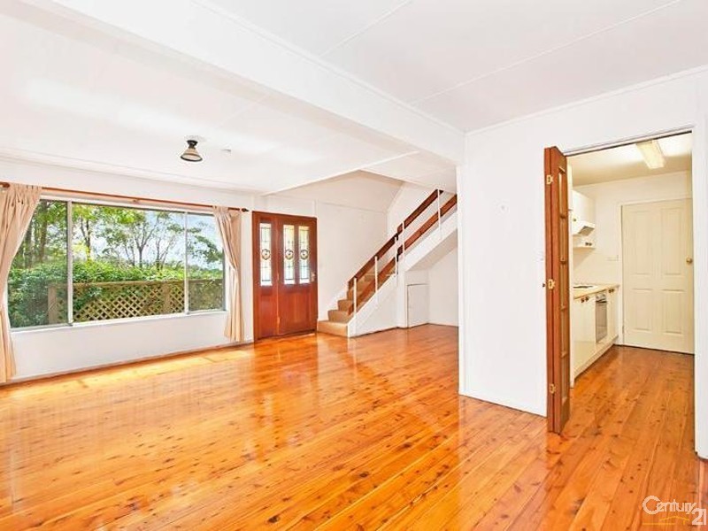 33 Westbourne Ave, Wentworth Falls NSW 2782