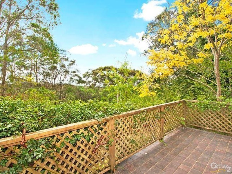 33 Westbourne Ave, Wentworth Falls NSW 2782