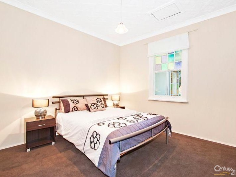 29  Westbourne Ave, Wentworth Falls NSW 2782