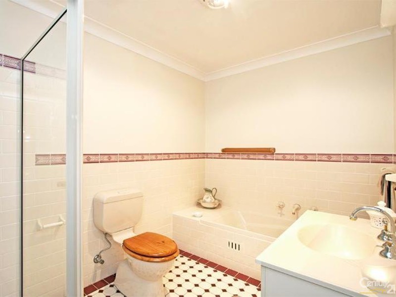 11/9 Page Avenue, Wentworth Falls NSW 2782