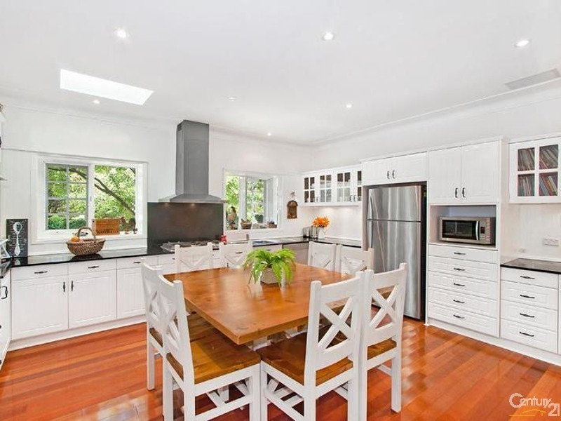 166 Blaxland Road, Wentworth Falls NSW 2782
