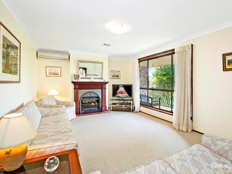 6 Yanko Ave, Wentworth Falls NSW 2782