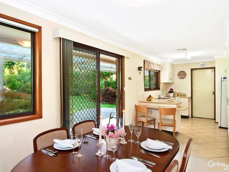 6 Yanko Ave, Wentworth Falls NSW 2782