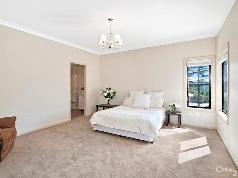 92 Tableland Rd, Wentworth Falls NSW 2782