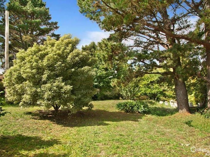 92 Tableland Rd, Wentworth Falls NSW 2782