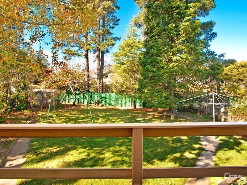 4 Kitchener Avenue, Wentworth Falls NSW 2782