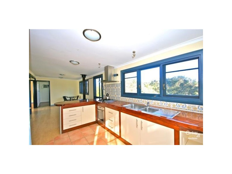 12 Blaxland Rd, Wentworth Falls NSW 2782