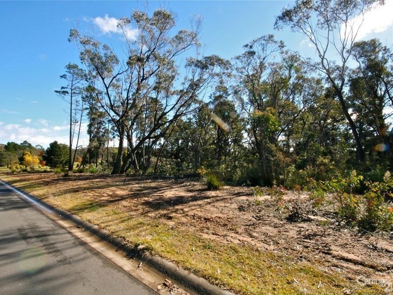 9 Chancery Lane, Wentworth Falls NSW 2782
