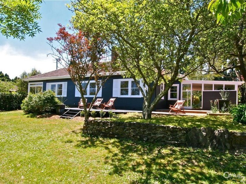 104 Blaxland Road, Wentworth Falls NSW 2782