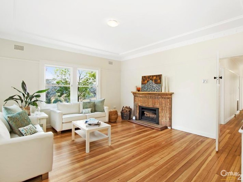 104 Blaxland Road, Wentworth Falls NSW 2782