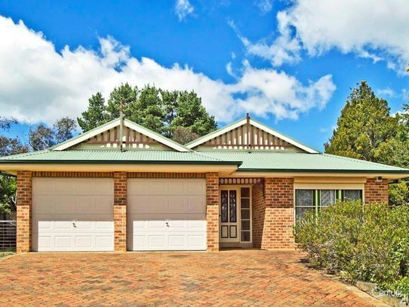 90 Tableland Rd, Wentworth Falls NSW 2782