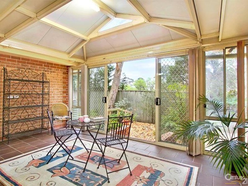 8 Tableland Rd, Wentworth Falls NSW 2782