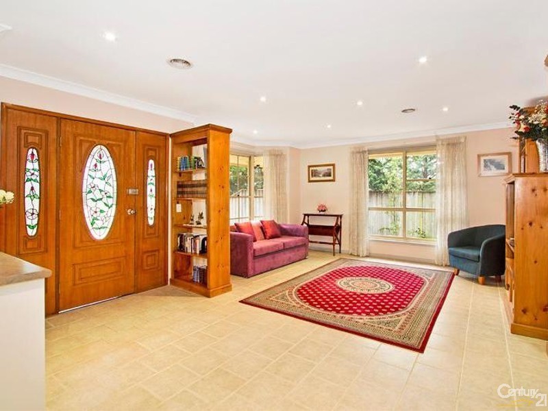 8 Tableland Rd, Wentworth Falls NSW 2782