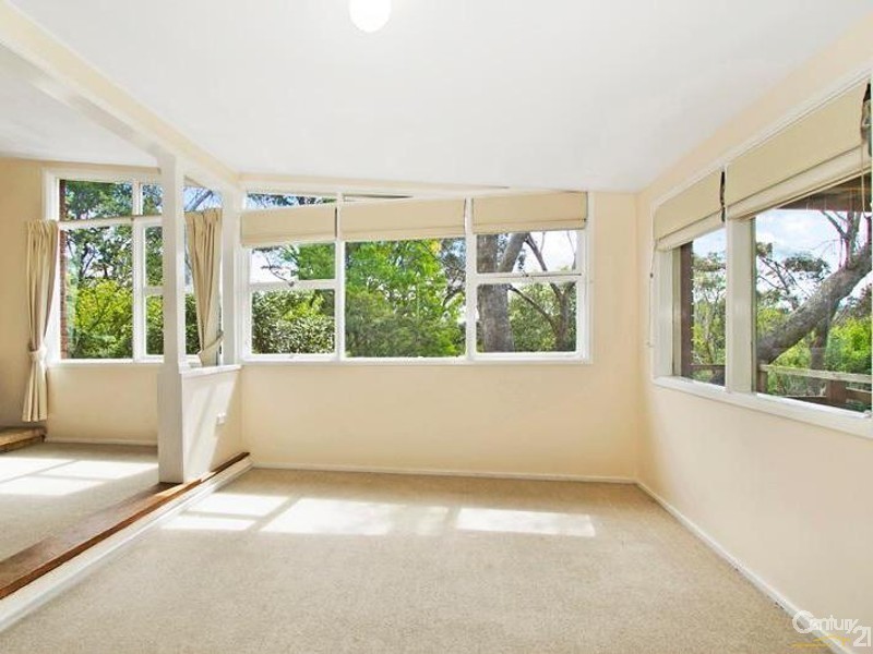 54 Shortland St, Wentworth Falls NSW 2782