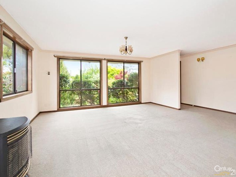 76 Bate St, Wentworth Falls NSW 2782