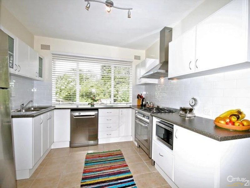 60 Taylor Ave, Wentworth Falls NSW 2782