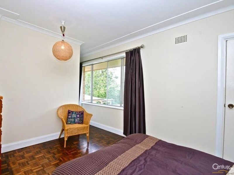 60 Taylor Ave, Wentworth Falls NSW 2782