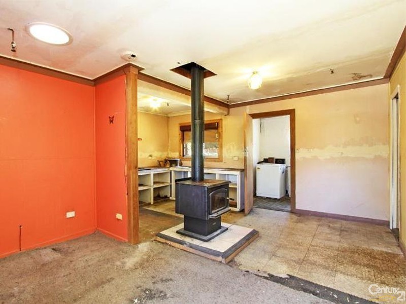 37 Pritchard St, Wentworth Falls NSW 2782